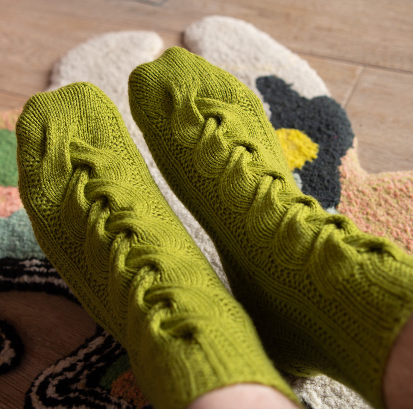 Billowing Braid Socks