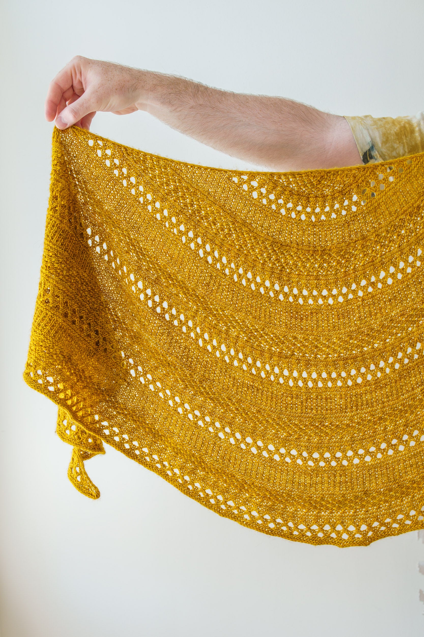 Mingling Daisies Shawl