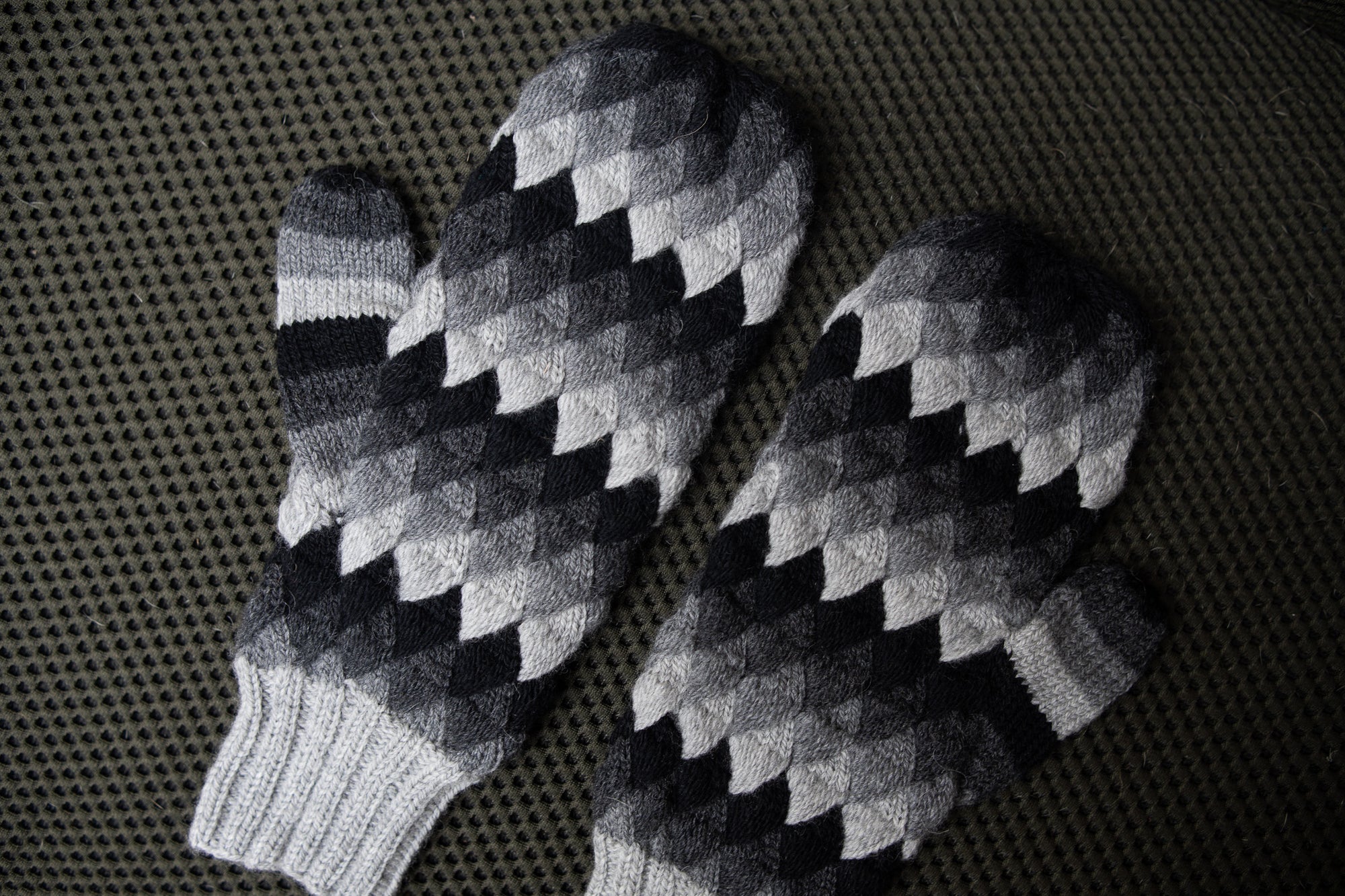 Treasure Trove Mittens