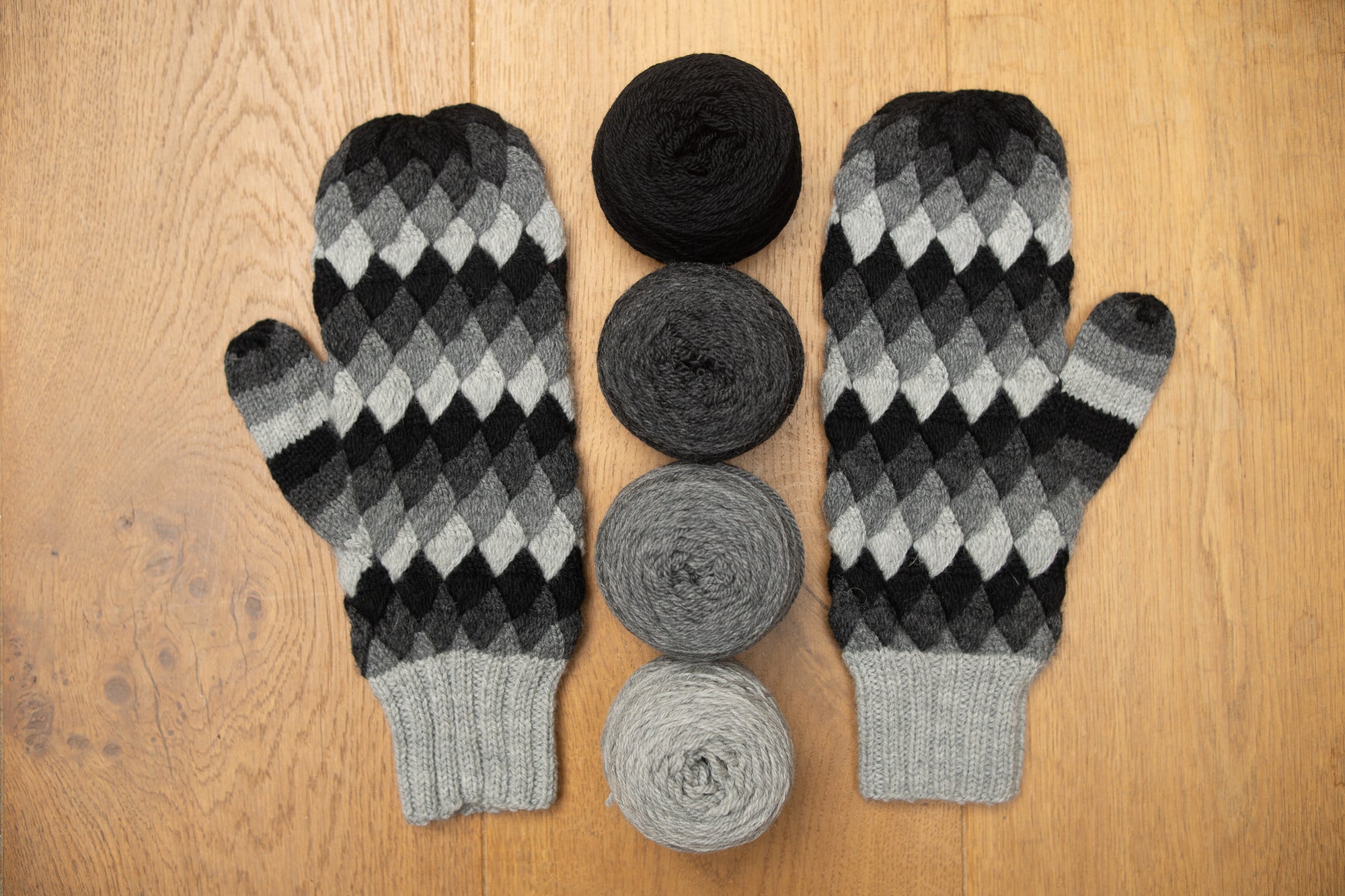 Treasure Trove Mittens